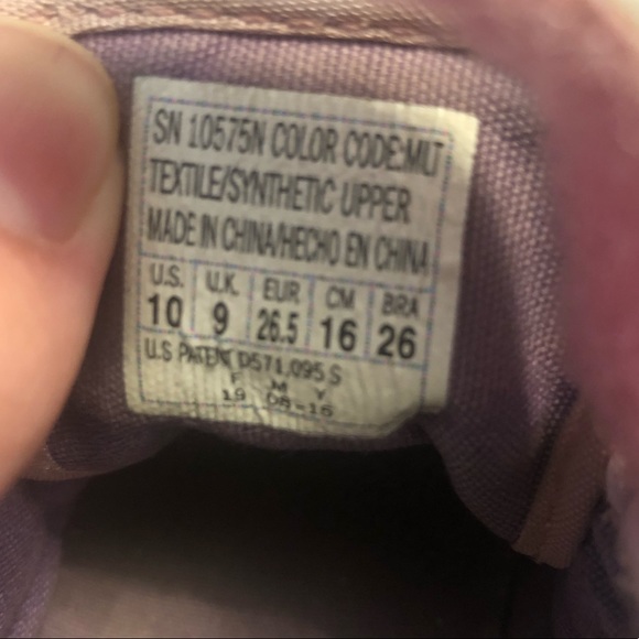 Sketchers Girls size 10 sparkle shoes - Picture 4 of 5